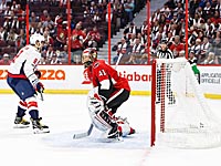 Овечкин забросил 3 шайбы за 6 минут. Команда Малкина пропустила 10 голов