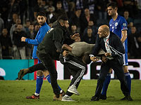 После матча сборных Израиля и Испании задержан болельщик, выбежавший на поле с ножом