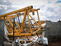 На строительной площадке в Петах-Тикве обрушился подъемный кран