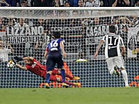 Дибала не реализовал пенальти на 97-й минуте. 