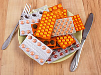 Проповедник-евангелист, наглотавшись пилюль от простуды,  нанес жене 123 удара ножом