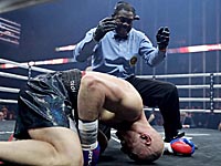 Бокс: Мурат Гассиев нокаутировал Кшиштофа Влодарчика