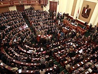 Парламент Египта проголосовал за продление режима чрезвычайного положения