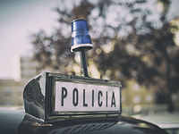 Четверо детей прожили несколько дней рядом с телом матери, думая, что она спит