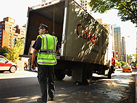 В Нью-Йорке фургон совершил наезд на пешеходов; трое пострадавших