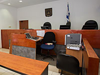 Воспитательница интерната обвиняется в изнасиловании девочек    