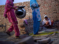 Пакистанка, пытаясь убить мужа, отравила 15 человек
