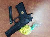 Подростки в Эйлате стреляли в учительницу из пневматического пистолета