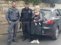 Полиция Иерусалима помогла матери вызволить младенца из запертого автомобиля