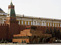 Труп Ленина – в центре внимания россиян: Кадыров требует  извинений от Зюганова
