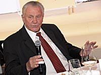 Умер капитан сборной ФРГ, чемпион мира