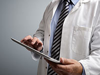 Высокопоставленный сотрудник одной из больниц обвиняется в сексуальных домогательствах