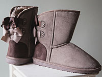 Ортопеды предупреждают: сапожки-угги опасны для ваших ног и спины