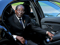 Роберт Мугабе доставлен в университет города Хараре