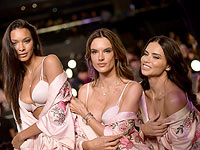 Подготовка к шоу Victoria's Secret в Шанхае