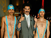 Саша Барон-Коэн вызволяет туристов, которые разгуливали по Астане в 