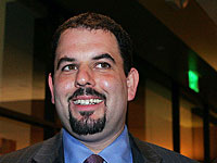 Песня, написанная бывшим израильским дипломатом, возглавила хит-парады в Африке