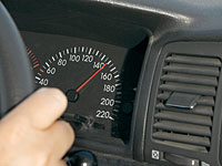 Житель деревни Яфия посадил своего 13-летнего сына за руль