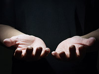 Саудовская фетва разрешает мусульманам молиться в церквях и синагогах