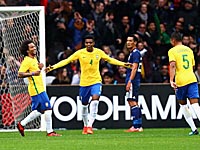 Неймар не реализовал пенальти. Вратари