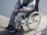Борцы за права инвалидов вновь блокировали улицу, на которой живет глава коалиции