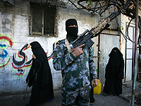 Сотни арабов провоцируют беспорядки в ходе