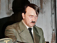 После волны протестов из музея в Индонезии убрали воскового Гитлера
