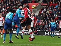 Владея подавляющим преимуществом, 