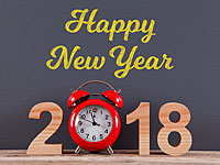 Минпрос велел школам с пониманием отнестись к празднованию Нового года