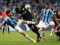 Первыми финалистами чемпионата мира стали бразильцы. Гузман удален в полуфинале