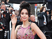 Секс-символ Болливуда Малику Шерават выселяют из квартиры за неуплату аренды