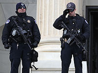 В Лос-Анджелесе мужчина с мачете напал на прохожих: есть раненые
