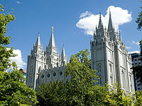 Мормоны посмертно крестят жертв Холокоста
