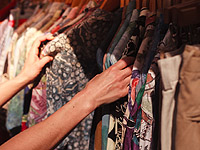 В кармане пальто, переданного в еврейский second hand, нашли крупную сумму денег