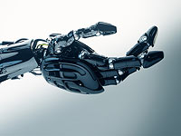 Итальянка получила протез, обеспечивающий осязание