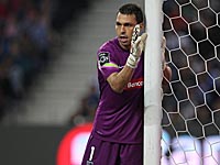 Грубейшая ошибка вратаря привела к поражению участника Лиги Европы