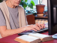 Сотрудники бюро по трудоустройству установили рекорд, найдя работу для 80-летней женщины