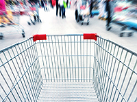 Житель Серпухова запечатлел, как пенсионеры 