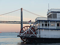 Пожар на плавучем казино у побережья Флориды: есть жертвы