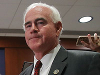 Конгрессмен, расследовавший факты домогательств, уличен в аналогичном преступлении