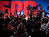 Съезд СДПГ проголосовал за переговоры с партией Ангелы Меркель 