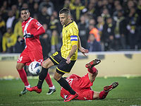 Футбол:  в драматическом поединке 