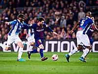 Коутинью дебютировал. Месси забил юбилейный гол. 