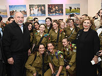 Либерман и Ландвер встретились с солдатами-одиночками, являющимися новыми репатриантами