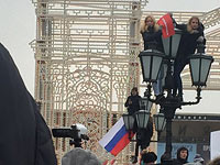 Митингующих в Москве ждет вереница автозаков и автобусов
