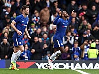 Миши Батшуайи забил два мяча.