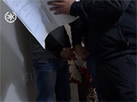 Тайный агент полиции привел к задержанию 23 подозреваемых в торговле наркотиками и боеприпасами. ВИДЕО