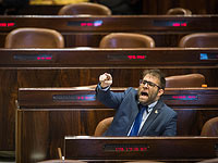 День рождения Кнессета: в почти пустом зале Орен Хазан устроил скандал