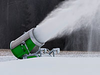 На Хермоне прошли испытания снежной пушки, работающей при плюсовой температуре