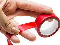 В одной из школ Ленинградской области учительница заклеивала детям рты скотчем